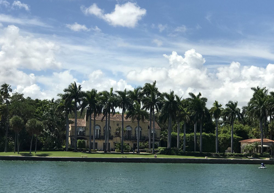 Picture of a celebrity mansion from the Miami G Millionaire's Row Boat Tour
